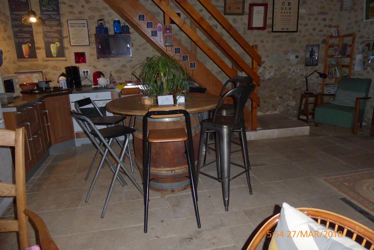 Chambres D'Hotes Les 7 Semaines Chantemerle-les-Bles Экстерьер фото